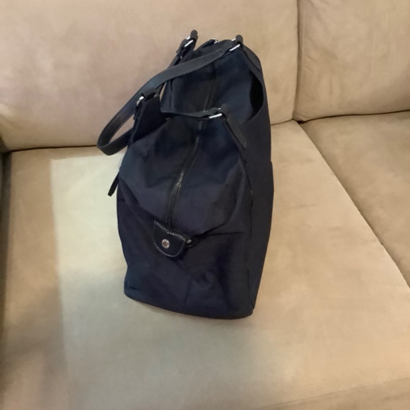 2 Roots Carry All Bags - Picture 8 of 9